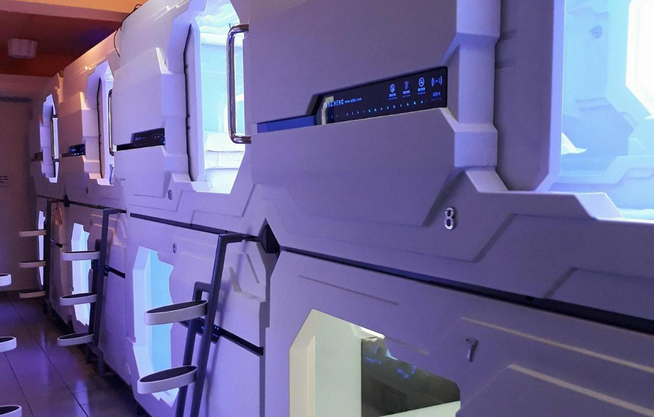 Bestow Capsule Hostel クアラルンプール エクステリア 写真