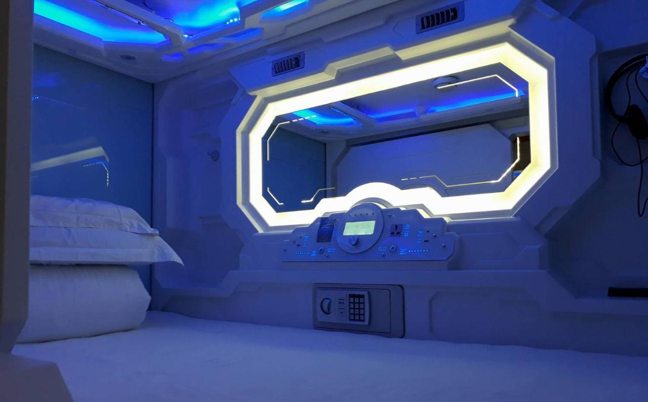 Bestow Capsule Hostel クアラルンプール エクステリア 写真