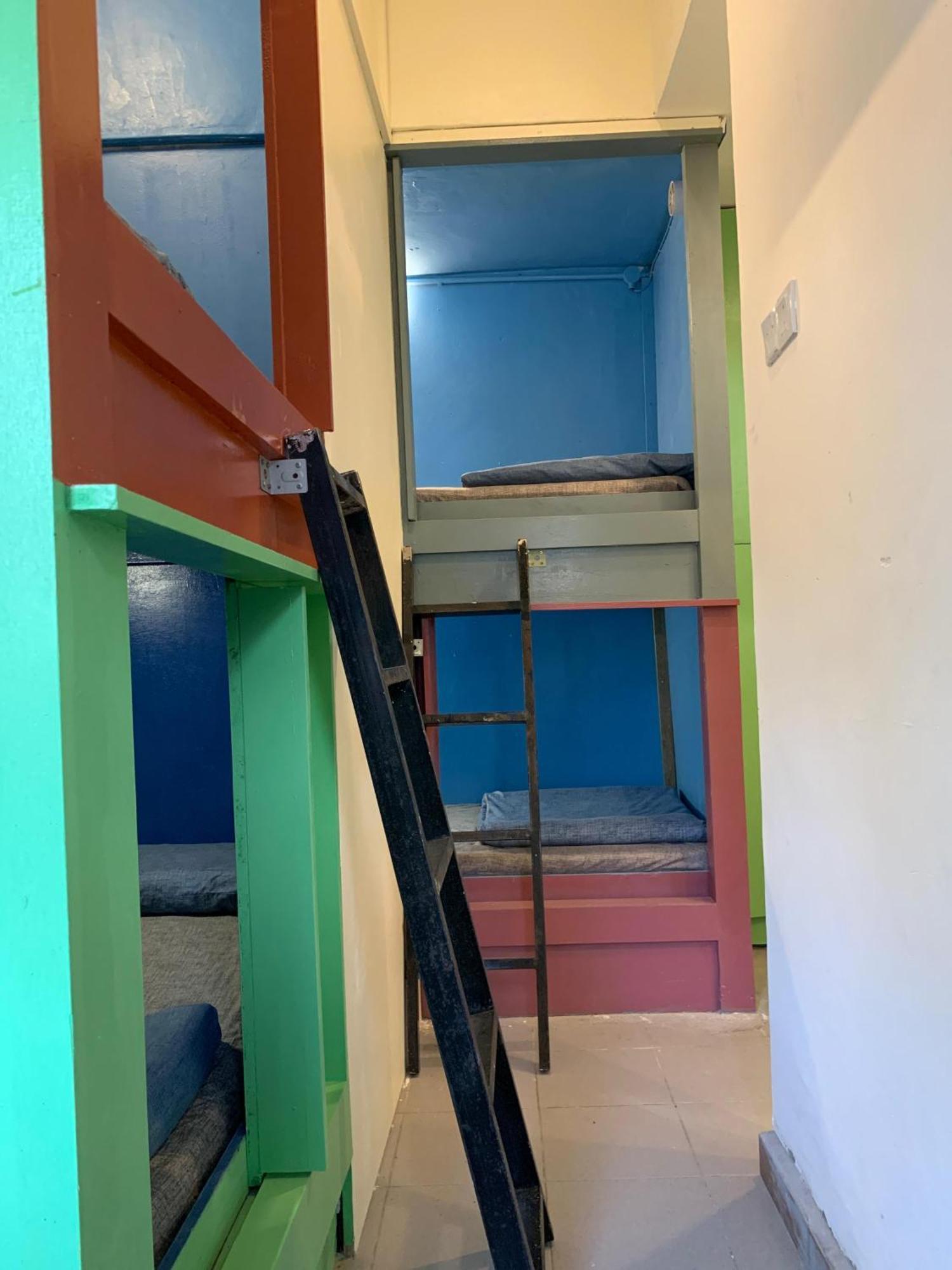 Bestow Capsule Hostel クアラルンプール エクステリア 写真